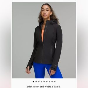 Lululemon Cross Chill Jacket
RepelShell- NWT- Size 4